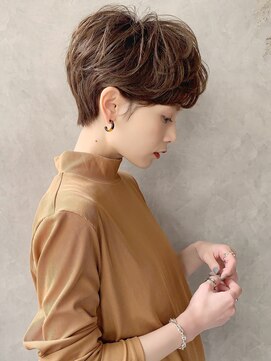 アヴァロン(AVALON) 30.40代にオススメ×艶ベージュ×くびれショート◎