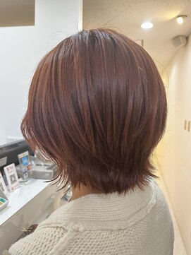 ラウレア(LAULEA) ショートボブカット/暖色カラー/外ハネショート/表参道カット