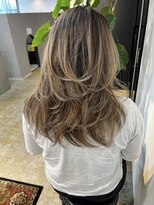 メリー オオサカ(Merly Osaka)&nbsp;ハイトーンと中明度の間カラー_レイヤー×バレイヤージュ_