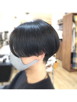 リベルト (Ribelt) センターパート×刈り上げ