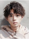 フェザーパーマ/ブルーブラック/刈り上げセンターパート[新宿]