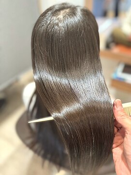 クララ バイ マニスオブヘアー(CLALA by Manis of hair) 絹髪/髪質改善/ヒト幹細胞髪質改善トリートメント/美髪/艶髪