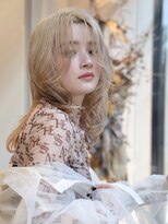 メゾンデエムスラッシュ センター北(Maison des M.SLASH) かきあげ前髪/うざバング/ブロンド/センターパート/センター北