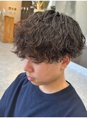 波巻きパーマメンズパーマメンズヘアツーブロックツイストパーマ