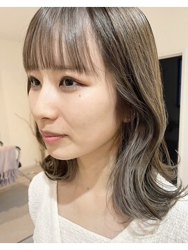 スヌーズ(snooze) 前髪インナー×イヤリングカラー