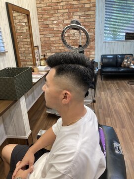 ライズヘアー(RISE HAIR) スキンフェード＋サイドパート