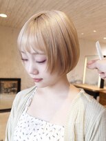 ボコカ(bococa)&nbsp;【macana指名】ミニボブ　ハイトーン　ケアブリーチ　ベージュ