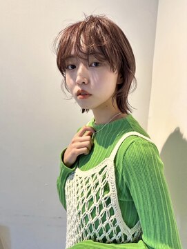 デン(den) 暖色ベージュ