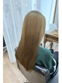 「菊池紳吾」ブリーチONカラー、スモーキーベージュ