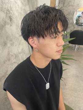 イージーボールド(Yeezy Bold) ツイストスパイラル