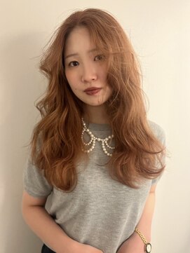 オレンジベージュ/巻き髪