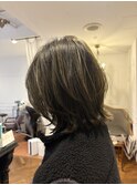 レイヤー　ボブ　ハイライト　オリーブカラー
