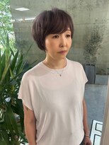 バイユアオウンフラワーズコロンカバ(buy your own flowers : kava)&nbsp;ショート40代大人ショートボブ透明感白髪ぼかしくせ毛50代