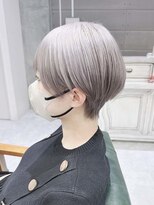 デイズ(days) ひし形ショートボブ/ホワイトグレージュカラー