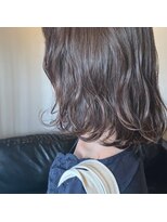 ノウェム バイ シーラス(novem by cirrus)&nbsp;【novem 】ハネ感楽しむスタイル20代/30代/40代/50代