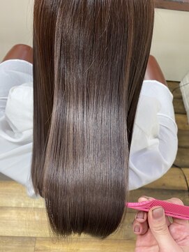 ファミーユ(famille) <famille>髪質改善モイスチャーカラー