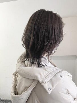 キャンバス バイ ネオリーブ 横浜西口(Canvas by neo.) ミディアムくびれウルフレイヤー グレージュ◎sk