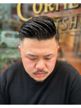 フォーコーナーズ(Four Corners) Skin Fade【バーバースタイル】フェードカット《刈り上げ》