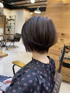 チリンバイロストシティー(Chillin by LOSTCITY) ショートボブ髪質改善白髪ぼかし