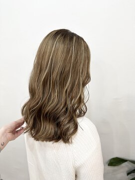 ルヴェルヘアー(Revel hair) メリハリハイライトカラー
