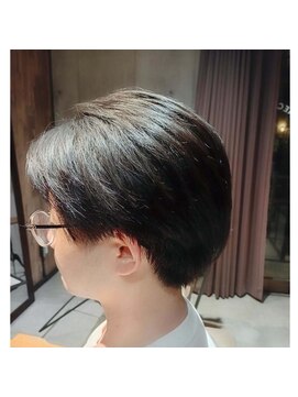 ネセサリー(NECESSARY) カット