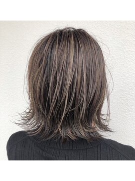 ヘアサロン エフ 渋谷(F) #ボブ#ハイライト#グレー