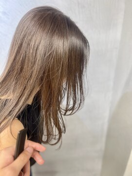 クア(qua) 【小顔効果×朝ラク】フェザーレイヤー