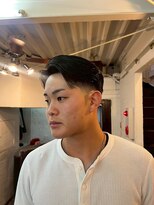 ビーバイエイトジェンツ(Bee by EIGHT GENTS)&nbsp;MEN’S HAIR/サーフカール/刈り上げセンターパート/心斎橋