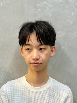 サームマン 人形町(SARM MAN) 韓国風ナチュラルセンターパートマッシュ