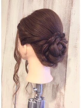 アンフィフォープルコ(AnFye for prco) 【AnFyeforprco】綺麗めお花アレンジ☆