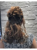 ヴァンクシー バイ ルナ(VANKCY by Luna) 【ネオリーブ プラス】ハーフアップ#アップ#ひし形シルエット