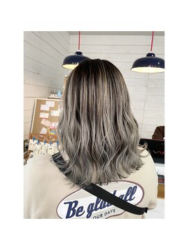 ワンバイワン(One×One) 【花菜】ホワイトバレイヤージュ