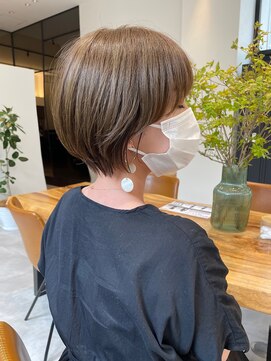 ビューオオサカ(VIEW OSAKA) ブリーチなしマロンベージュ透明感☆伸ばしかけも可愛いショート