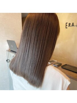 イーラヘアー(ERA HAIR) オリーブベージュ×ツヤ髪×髪質改善トリートメント