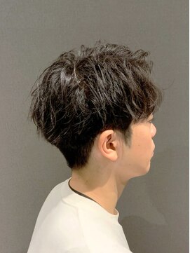 ビーダンディー(Bee dandy) ビジネスカジュアル ツーブロックショート 束感マッシュ