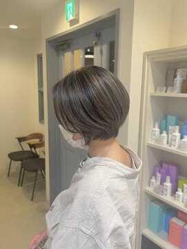 ウルヘアー(ULU hair) 【お洒落に白髪ぼかし】ハイライトカラー