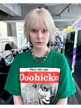 レコ 渋谷(LECO) ホワイトブロンドシャギーレイヤーボブウルフ