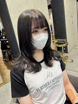 ニーナ ビューティーサロン(NINA Beauty Salon) ロングウルフ