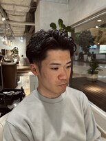 ウノプリールヴァモス(unopulir Vamos)&nbsp;大人メンズの渋め短髪サイドパート