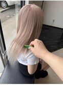 ホワイトベージュ