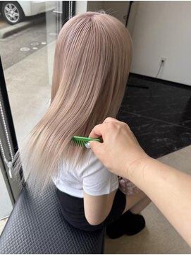 アレクサンドル オブ カラーズ トヤマ(ALEXANDRE OF COLORS TOYAMA) ホワイトベージュ