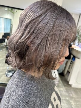 イリ 梅田(ili) 韓国風ミルクティーグレージュカラーベージュブラウン