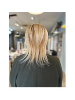 ヘアアンドメイク アース 聖蹟桜ヶ丘店(HAIR&MAKE EARTH) ハイトーンカラー