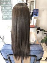 サロン ド ソーホー 蕨(Salon de SOHO) 【透け感カーキーアッシュ】と【うるツヤストレート】