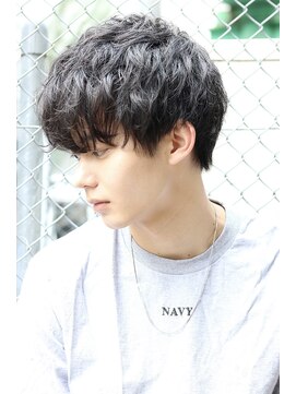 ネイビー(NAVY) 横顔も決まる!3年A組 菅田将暉 髪型!センタースパイラル