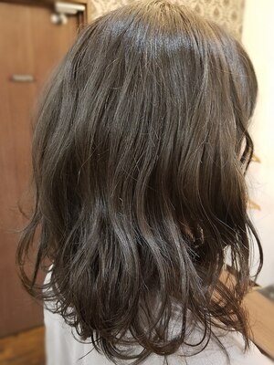 話題の抜け感ヘアや外国人風も思いのまま♪オーガニック成分配合の<THROW>でカラーとケアを同時に叶える☆