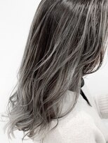 アイリー 名古屋(A/LEE)&nbsp;【AILEE】ハイライト+ケアーブリーチ+ホワイトグレイジュ♪