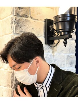 ミリオンバックス 上野(Million Bucks) 緩めスパイラル7：3 <理容室>[メンズ/京成上野/御徒町/上野]