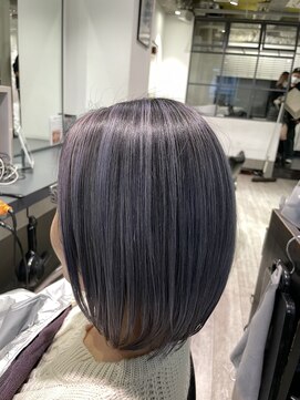 ルーツ(ROOTS) アイスグレー＋バレイヤージュ＋ボブ♪朝長