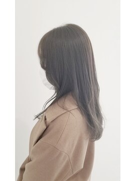 ナッツ(Nut's) ふんわりグレージュ